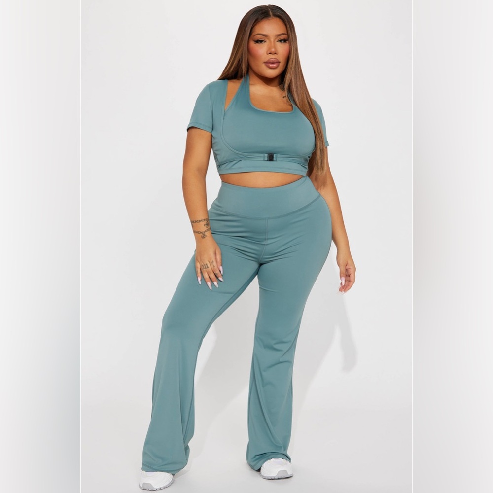 Fashion Nova Lily Active Set